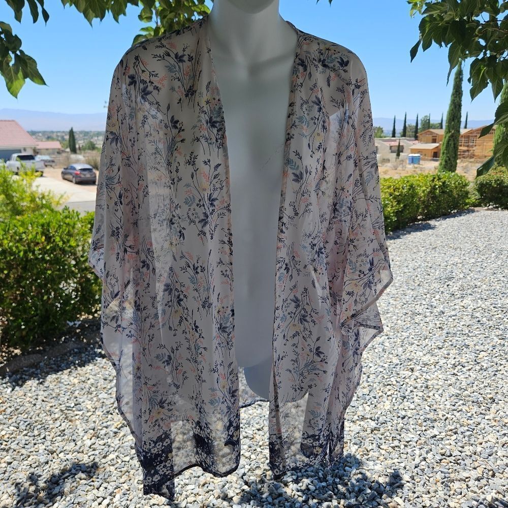 Motherhood Maternity floral cover up